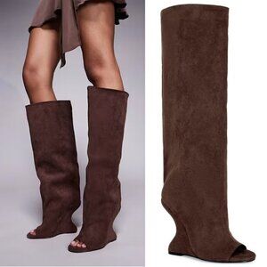 AZALEA WANG Vincent Knee High Open Toe Boots 6.5 Wedge Heel Brown Suede NEW